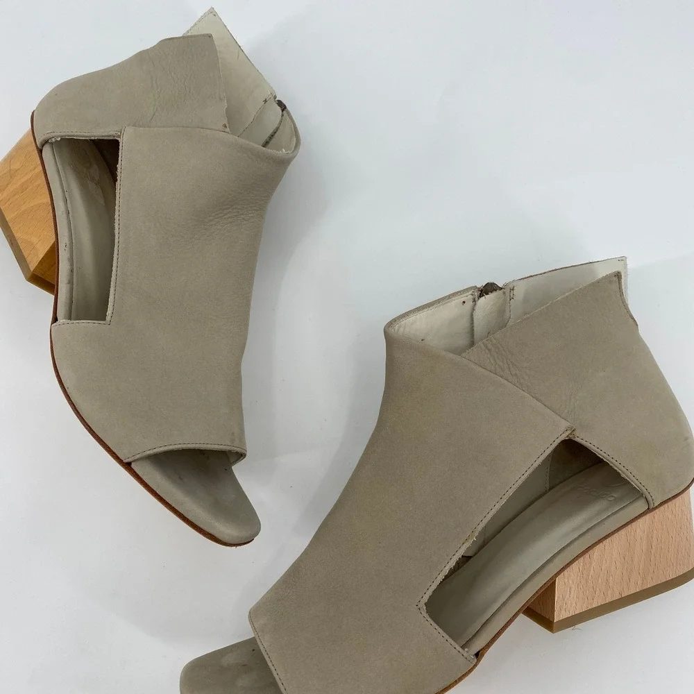 Coclico Open Toe Ankle Booties Women 39 Taupe Leather Block Wood Heel Cutout